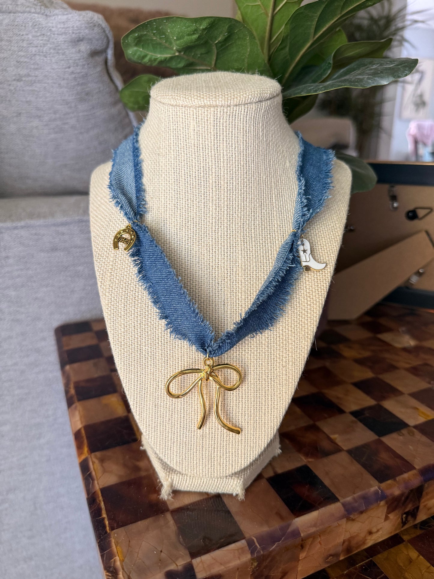 Southern Charm Strands – Silk Scarf Necklace