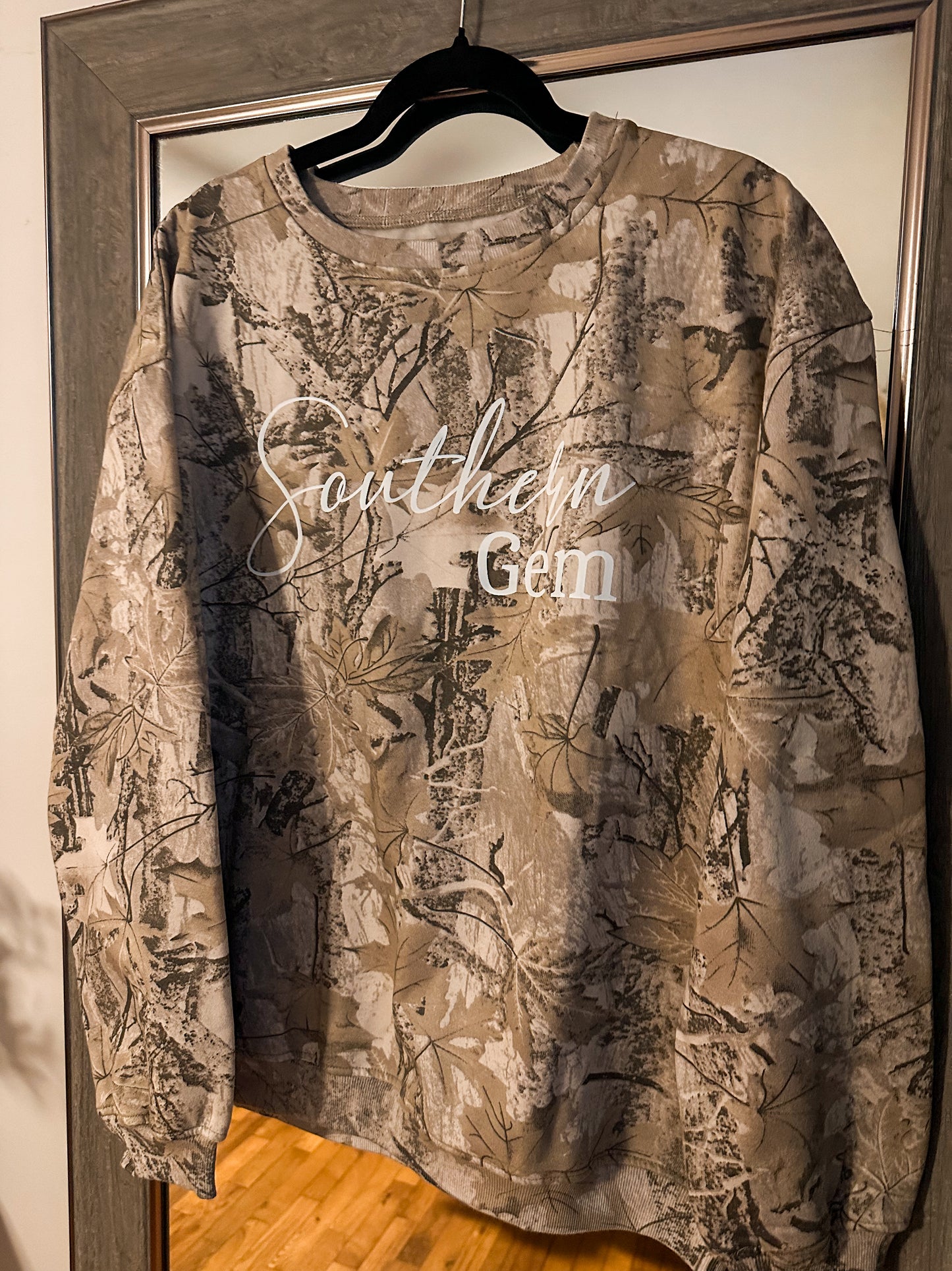 Southern Gem Crewneck